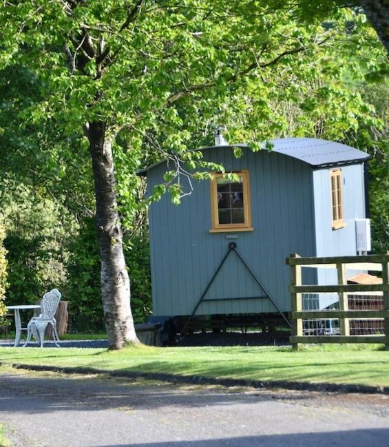 The Shepherds Hut Carmarthen Esterno foto